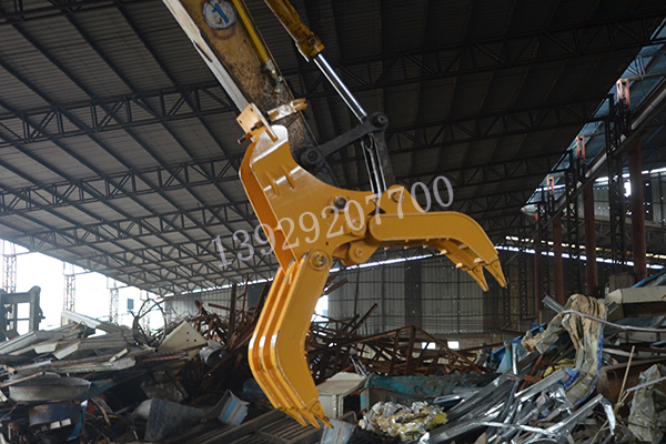 【抓木器改裝】原裝挖掘機抓木器與抓木器改裝的區(qū)別